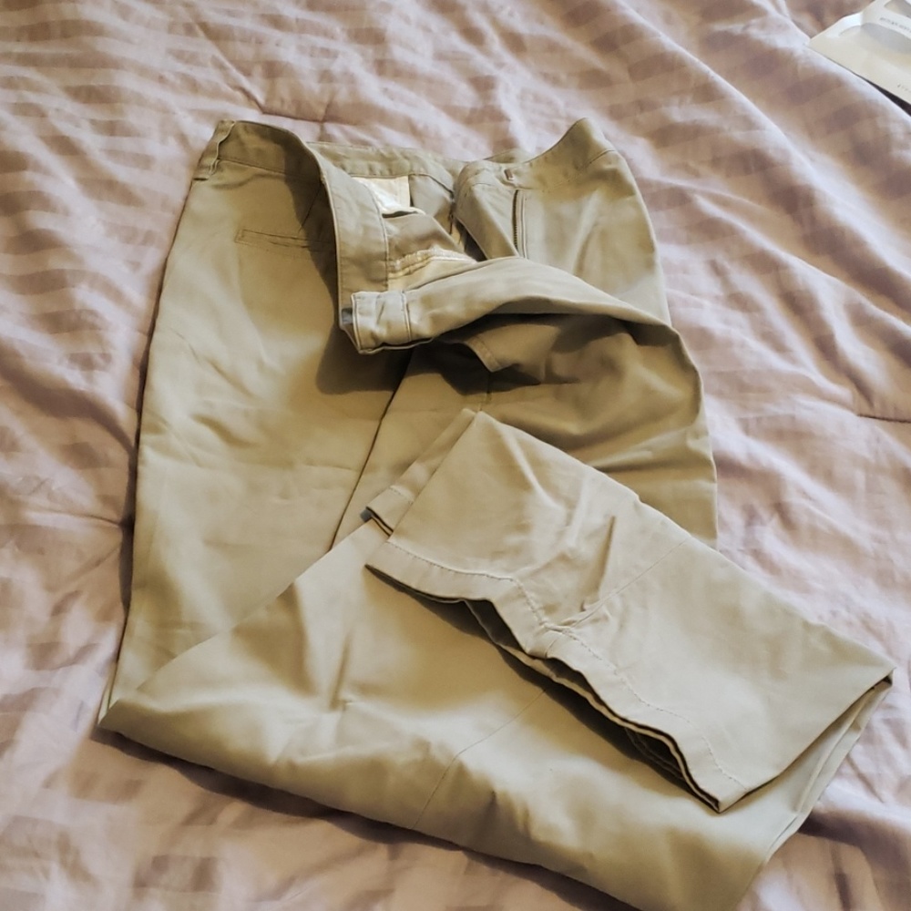 Khaki capris